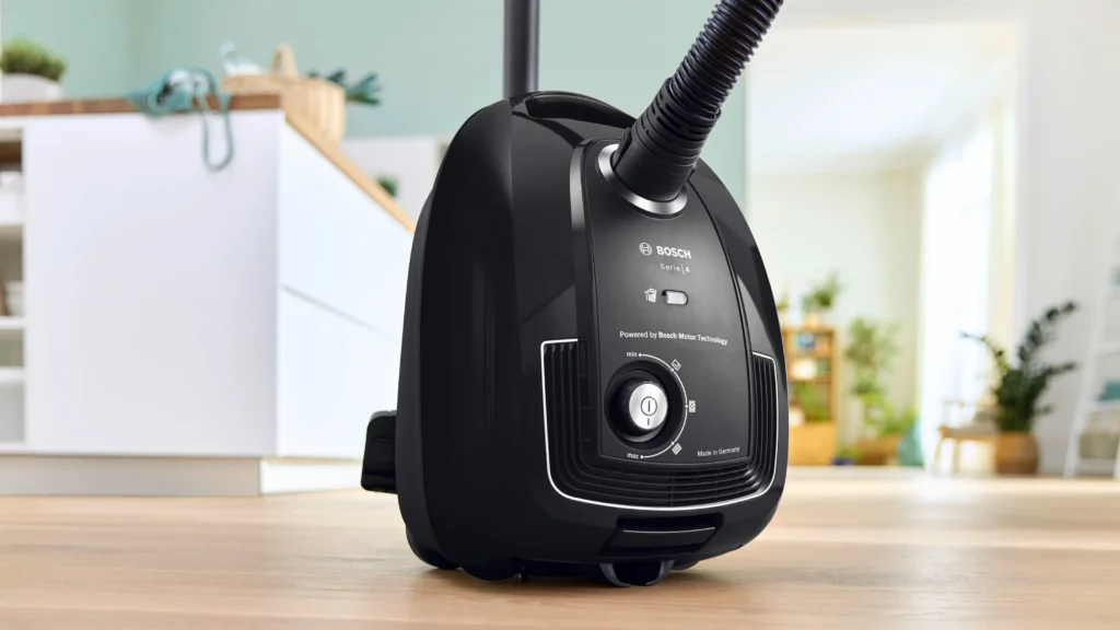 Bosch Series 4 BGL38BA3GB